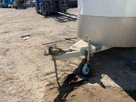 2006 Smiff Industries Dual Axle Horse Float - picture2' - Click to enlarge