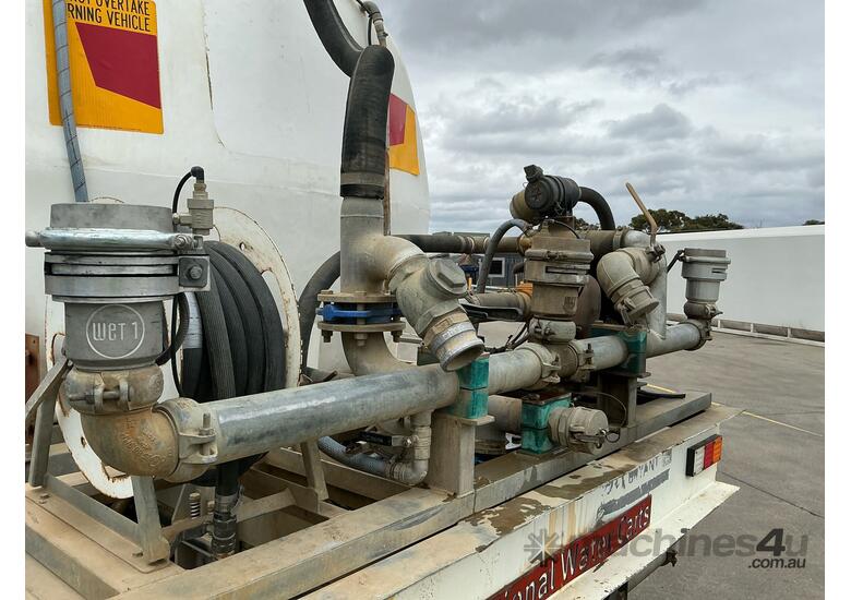 caption 2018 Isuzu FSR 140-260 Water Cart