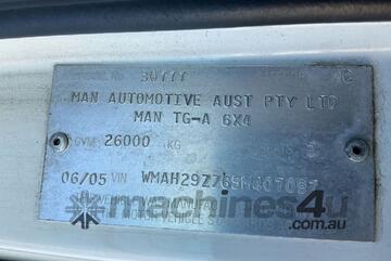 M A N 2005 MAN TGA 6x4 Prime Mover