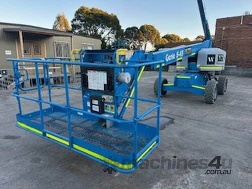 45ft Telescopic boom lift - S45 Genie