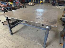 Heavy-Duty Workbench (5) - picture0' - Click to enlarge