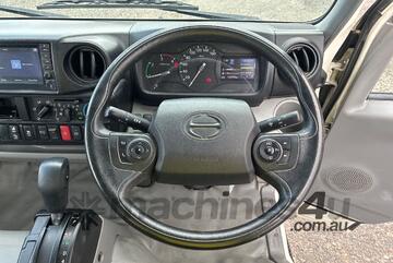 2021 Hino 300 series Table Top