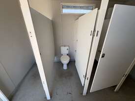 6x3 Toilet Block - picture0' - Click to enlarge