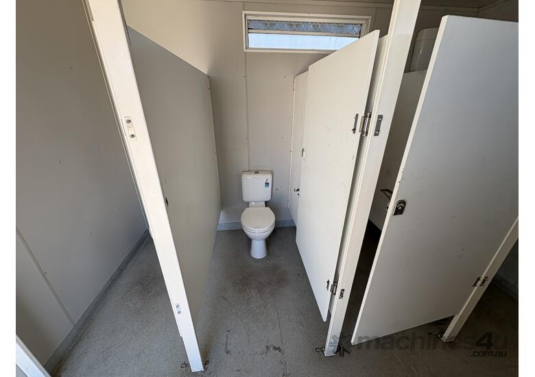 6x3 Toilet Block