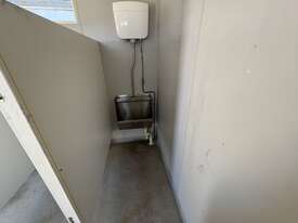 6x3 Toilet Block - picture2' - Click to enlarge