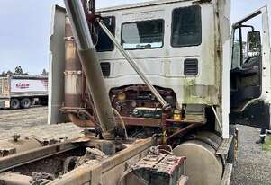 Iveco   POWERSTAR TIPPER.