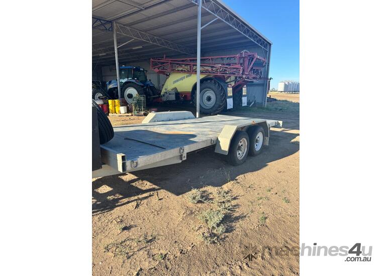 CAR TRAILER