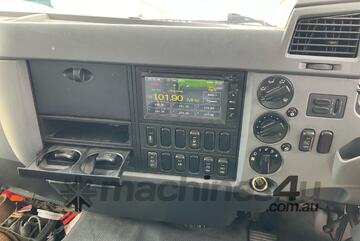 2016 Mitsubishi Fuso Fighter 1424 Curtainsider