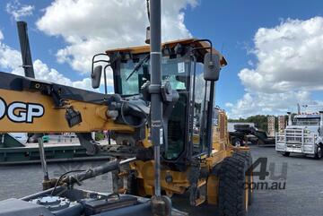 John Deere 2018   670 GP Grader