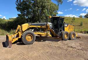 Caterpillar 2011   12M