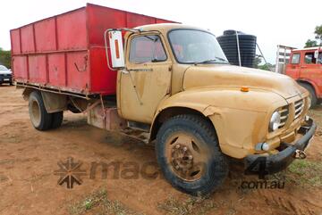 Bedford J5   Tipper