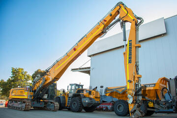 3/2021 LIEBHERR R950 DEMOLITION CRAWLER EXCAVATOR