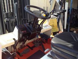 7 T Nissan BF05A70U (dual wheeled) & side shift - picture0' - Click to enlarge