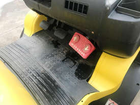 Hyster H2.50TX LPG 2 Stage Mast Side-Shift Forklift For Sale - picture0' - Click to enlarge
