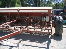 Napier 423 Culti Seeders Seeding/Planting Equip - picture1' - Click to enlarge