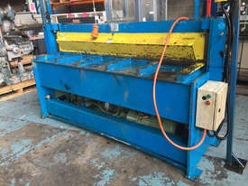 Guillotine Hydraulic Austral 2.5mm x 1900mm Sheet  - picture2' - Click to enlarge