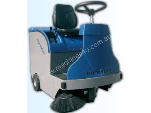 Ride on Sweeper - Capable of cleaning up to 3500m2/h.