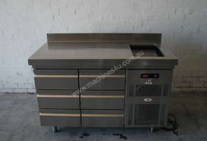 Refrigerated 6 Drawer Countertop