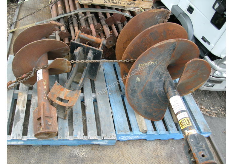 caption AUGER 15,000 series , 8ton to 15ton machines