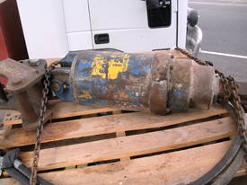 AUGER 15,000 series , 8ton to 15ton machines - picture1' - Click to enlarge