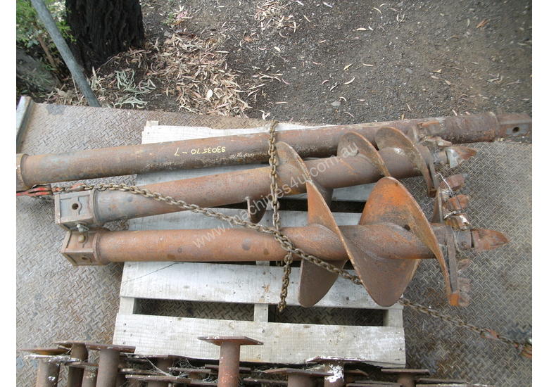 caption AUGER 15,000 series , 8ton to 15ton machines