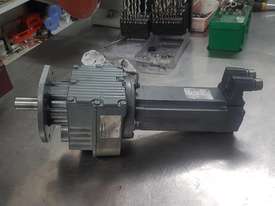 Second Hand Servo Motor - picture1' - Click to enlarge