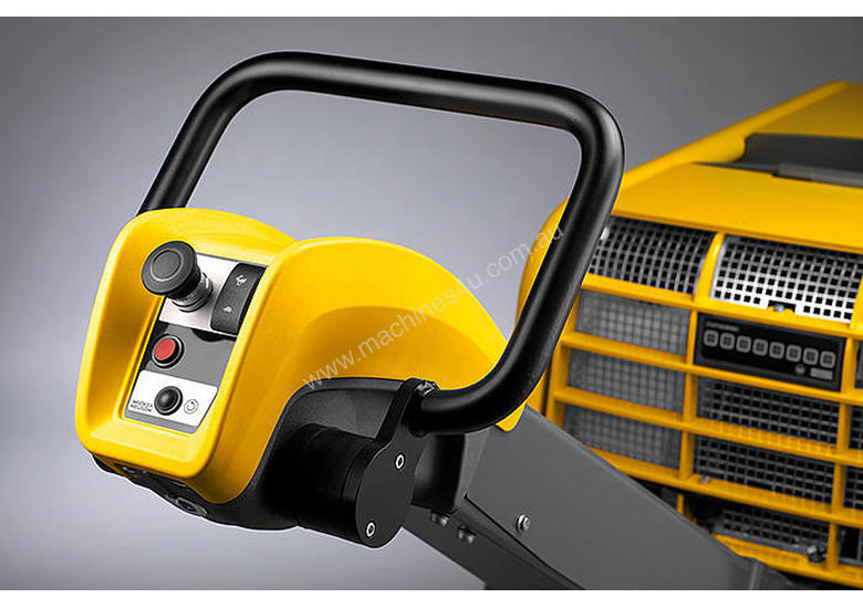 caption WACKER NEUSON DPU110LEC870 830KG REVERSIBLE DIESEL PLATE COMPACTOR