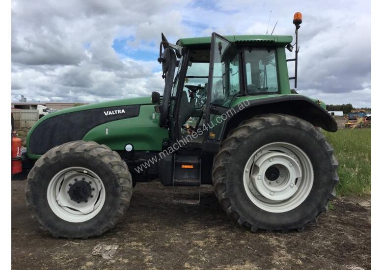 caption Valtra T170 FWA/4WD Tractor