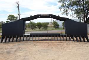 Homan   24' Drive In Stick Rake