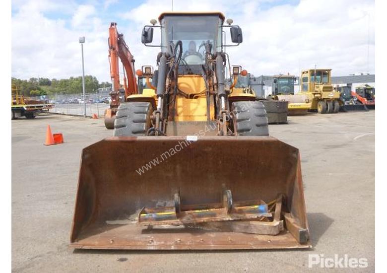caption 2007 Hyundai HL740TM-7