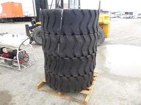 4X JX-2401 Tyres ON Pallet 1 - picture0' - Click to enlarge