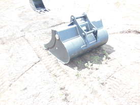 Unused Doherty  1200mm Mud Bucket - picture2' - Click to enlarge