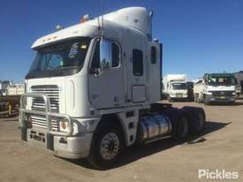 2004 Freightliner Argosy 101 - picture2' - Click to enlarge
