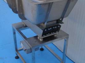 IOPAK Vibrofeeder - New Vibratory Feeder - picture0' - Click to enlarge