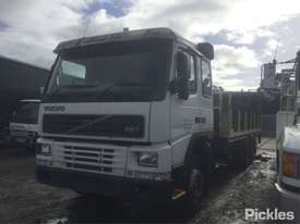 2002 Volvo FM7 - picture2' - Click to enlarge