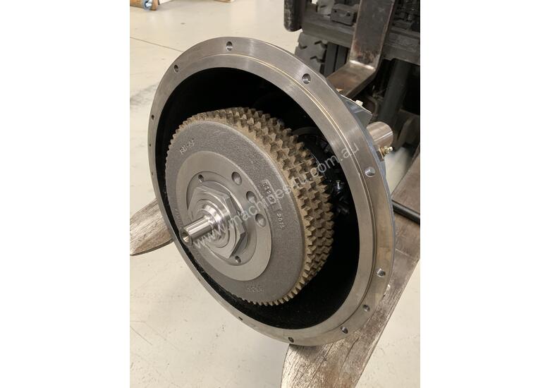 New twin disc Twin Disc PTO Power TakeOff Clutch SAE 2 SP311P2