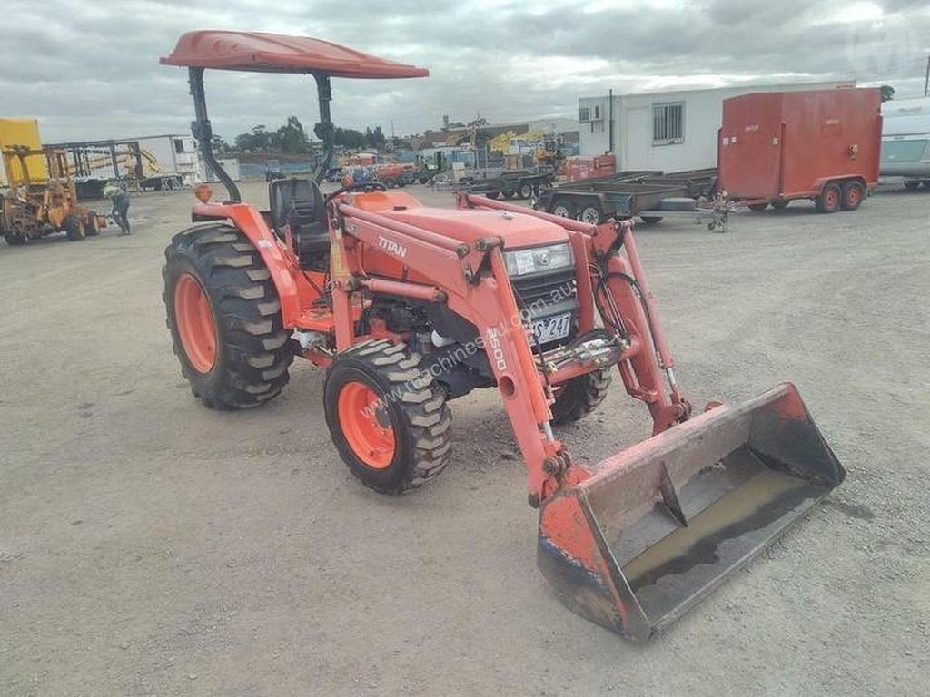 Used Kubota L4400 Tractor Buckets in , Listed on Machines4u