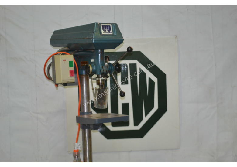 caption Waldown Pedestal Drill