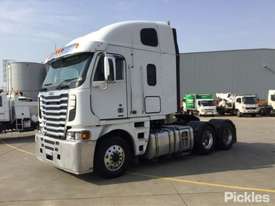 2013 Freightliner Argosy 110 - picture2' - Click to enlarge