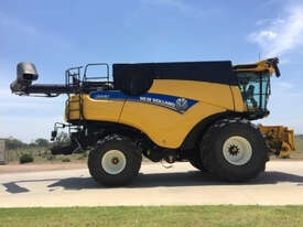 New Holland CR9.90 Header(Combine) Harvester/Header - picture2' - Click to enlarge