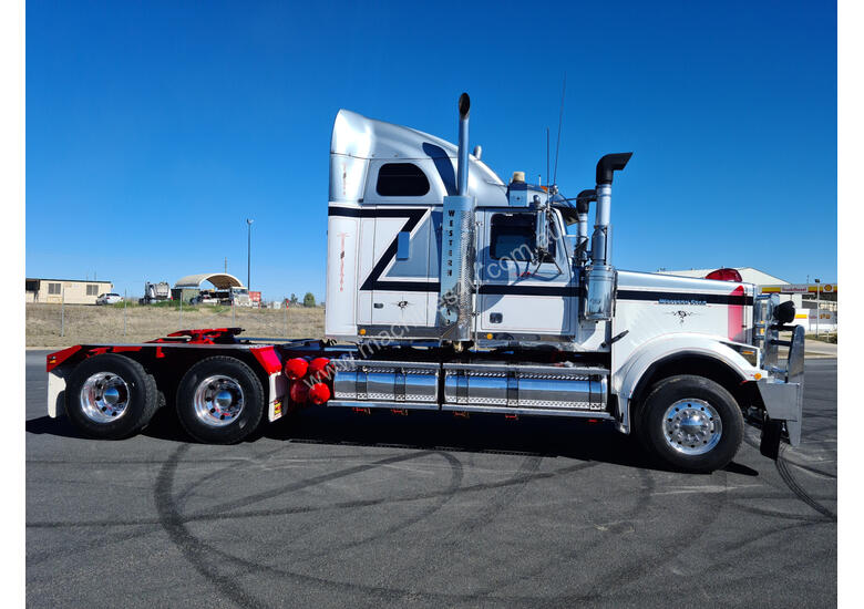 caption Western Star 6900 Primemover Truck