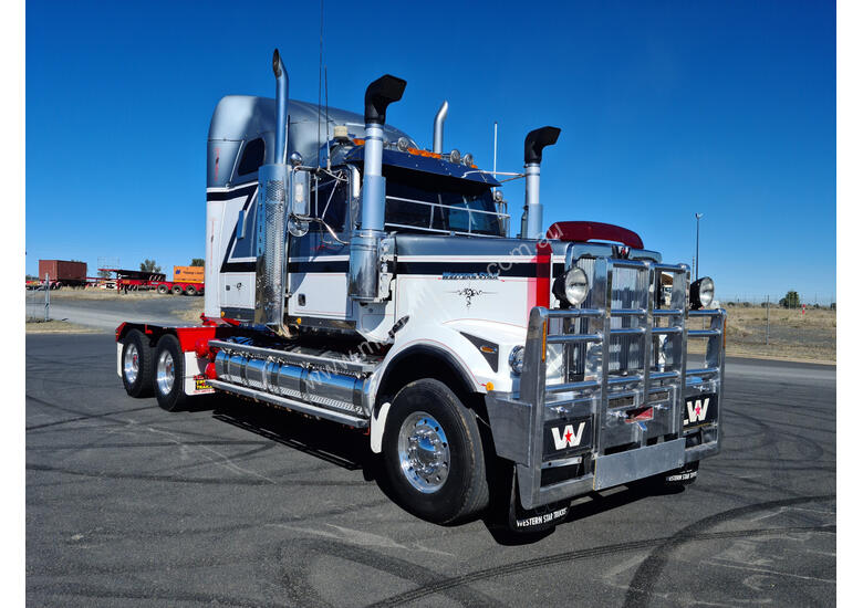 caption Western Star 6900 Primemover Truck