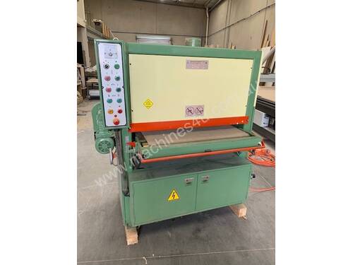 900 wide drum sander , 3 phase pneumatic rise and fall , Variable speed , in good condition