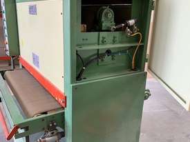 900 wide drum sander , 3 phase pneumatic rise and fall , Variable speed , in good condition - picture0' - Click to enlarge