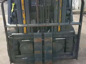 Nissan 1800kg Diesel Forklift with 4750mm Three Stage Mast & Sideshift - picture1' - Click to enlarge