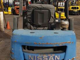 Nissan 1800kg Diesel Forklift with 4750mm Three Stage Mast & Sideshift - picture2' - Click to enlarge