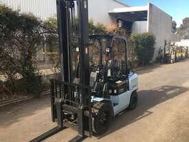 Ex Demo 3.5T Counterbalance Forklift - picture0' - Click to enlarge