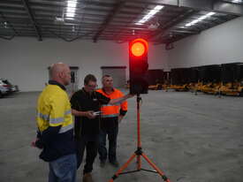 Portable Traffic Lights - picture2' - Click to enlarge
