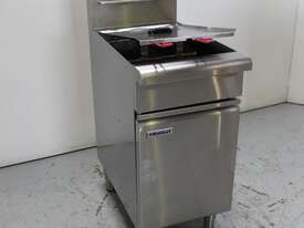 Waldorf FN8120G Single Pan Fryer - picture0' - Click to enlarge