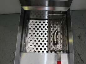 Waldorf FN8120G Single Pan Fryer - picture1' - Click to enlarge